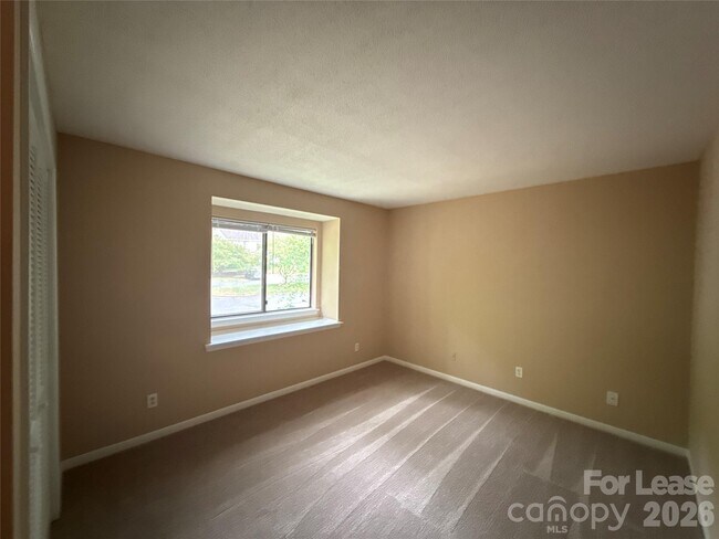 Building Photo - 2800 Heathstead Place