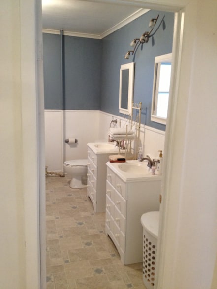 Building Photo - 1 Pomfret Rd