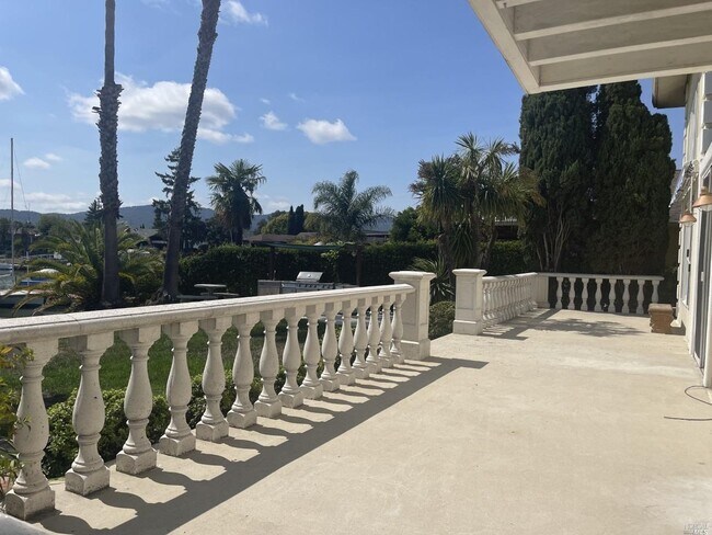 Building Photo - 124 Montego Key