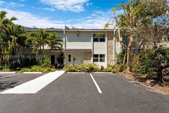 Building Photo - 6217 SW 78th St