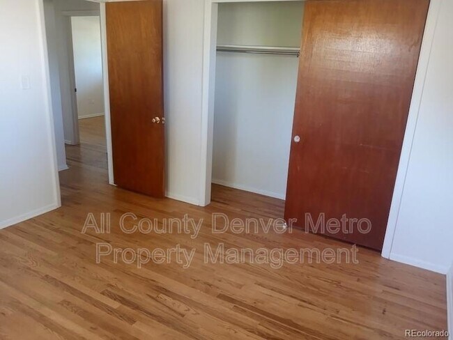 Building Photo - 1610 S Allison St