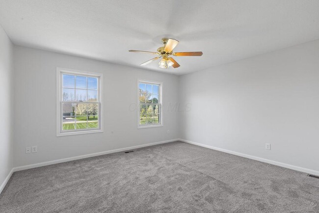 Building Photo - 100 Bermuda Dr