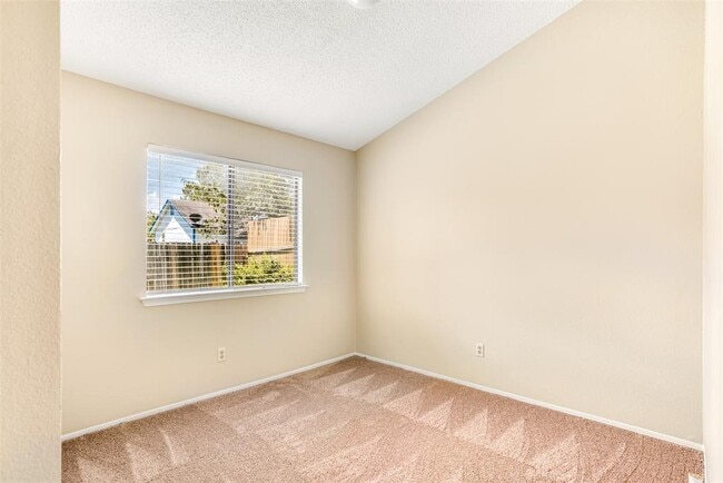 Building Photo - 1807 Prairie Star Ln