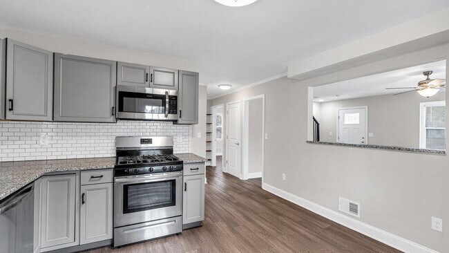 Building Photo - 557 Mantoloking Rd