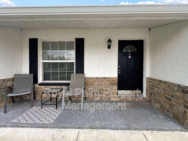 Building Photo - 11594 1st Ave