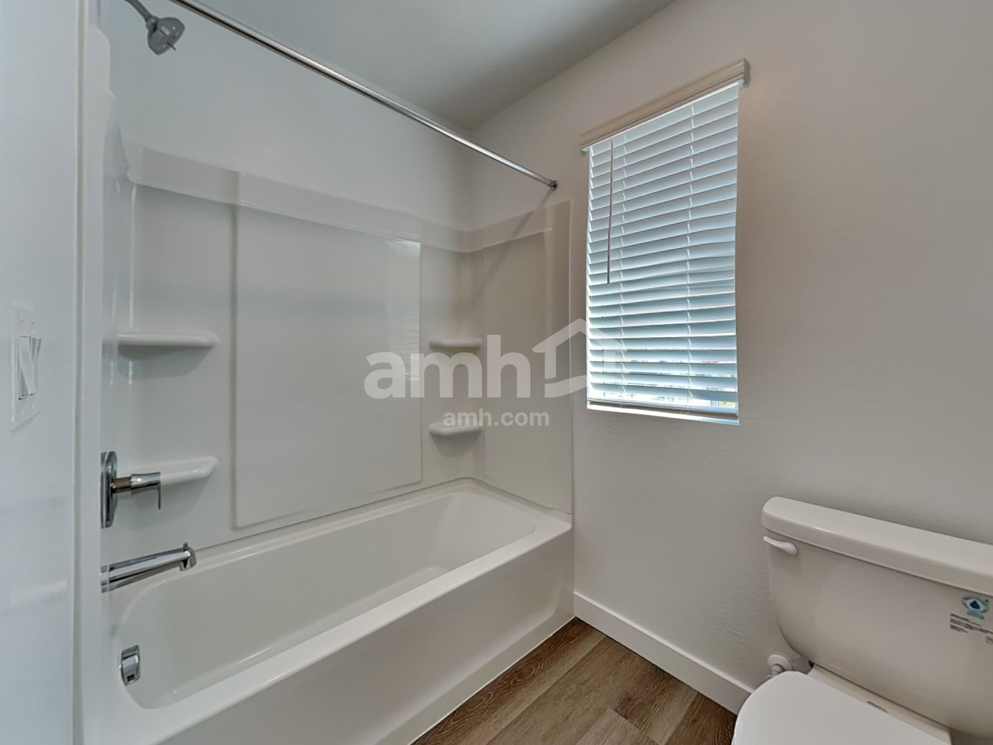 Building Photo - 9721 W Tamarisk Ave