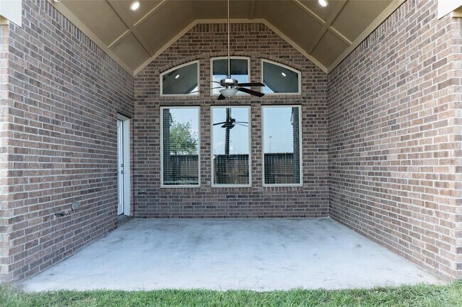 Building Photo - 7708 River Pass Dr