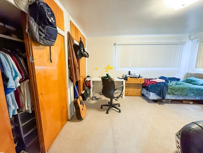 Building Photo - 845 E 820 N