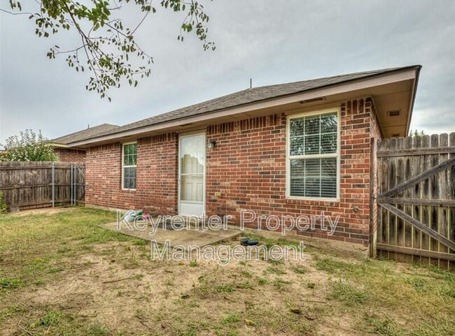 Building Photo - 517 Cherokee Gate Dr