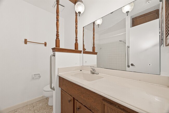 Building Photo - 13335 Trompilla Ln