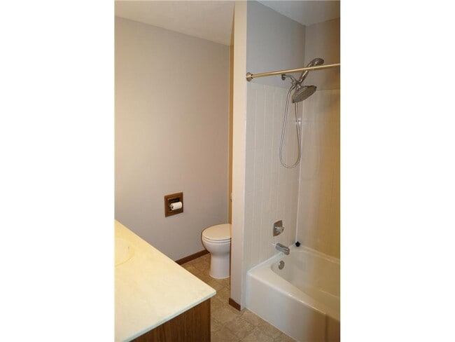 Building Photo - 14931 Echo Way