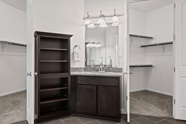 Building Photo - 811 Wilson Ranch Pl