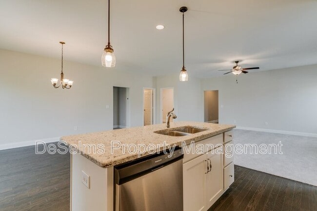 Building Photo - 127 Auxley Ct