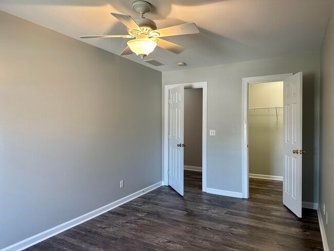 Building Photo - 114 W Green St