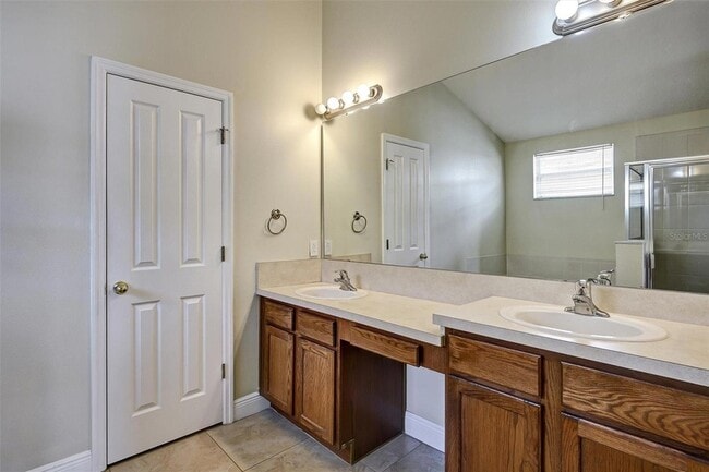 Building Photo - 2709 Lucas Lakes Ln