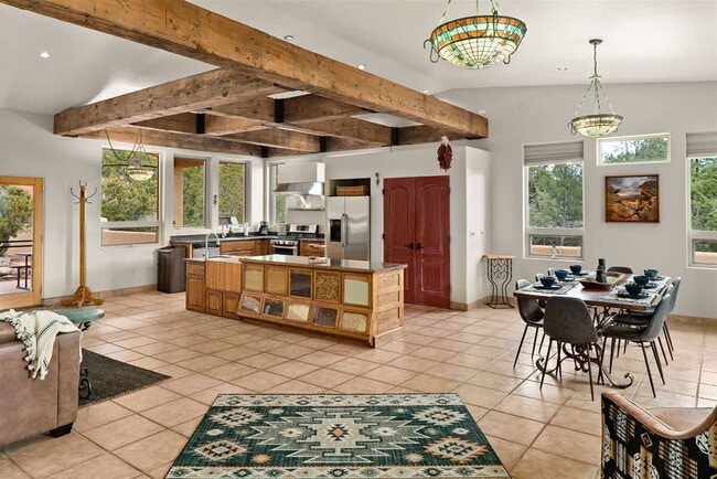 Building Photo - 123 Devils Kitchen Dr