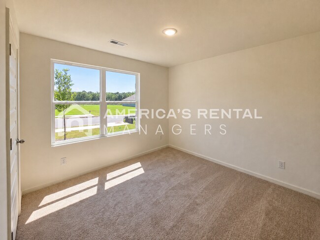 Building Photo - 309 Oakmont Cir
