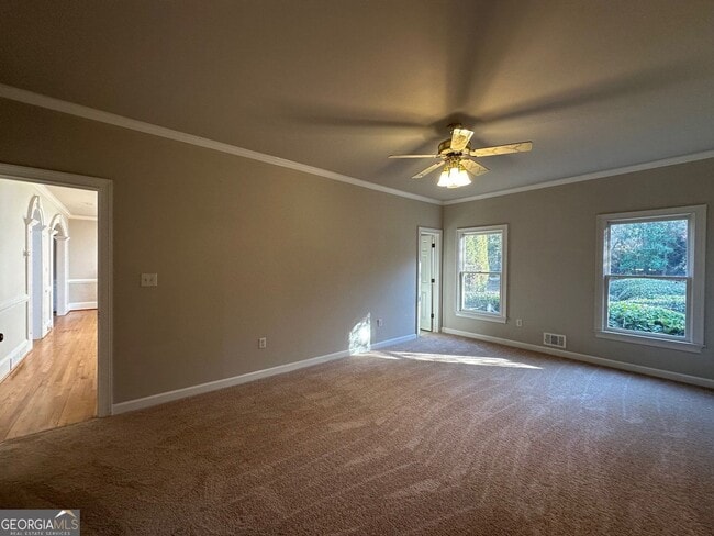 Building Photo - 235 Summerhouse Ln