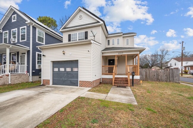 Building Photo - Spacious 4-Bed, 3.5-Bath Norfolk Home with...