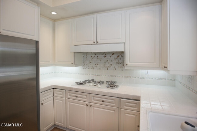 Building Photo - 1811 Fox Springs Cir
