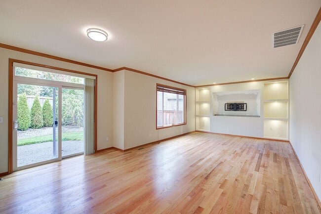 Building Photo - 4bd/2.5ba Lynnwood House
