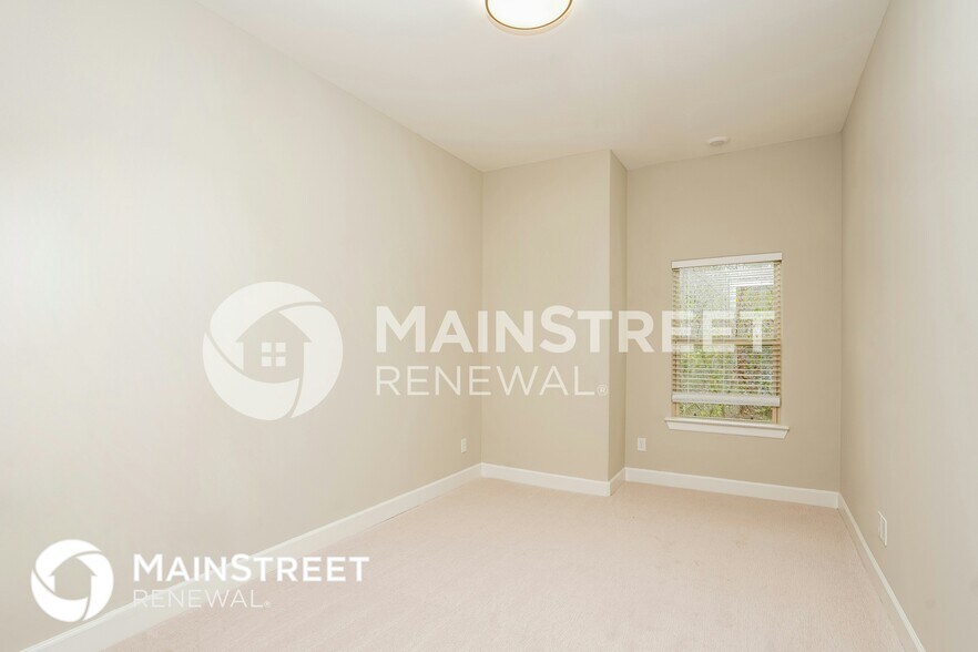 Building Photo - 5115 Royal Heath Dr