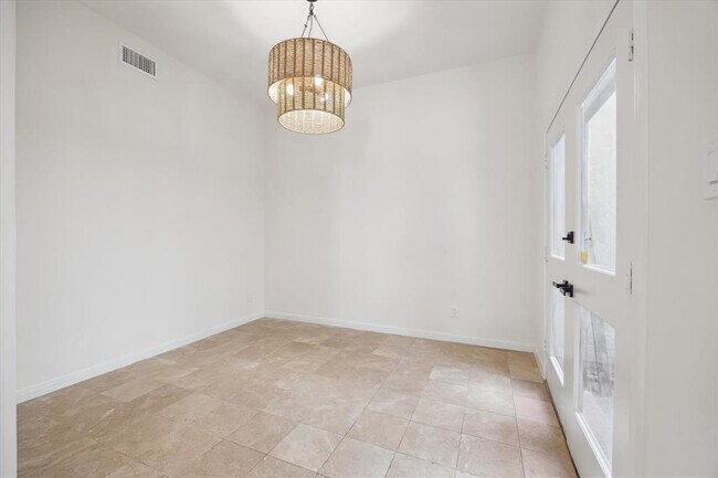 Building Photo - 3222 Alabama Ct
