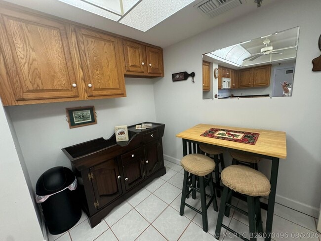 Building Photo - 5047 N Hwy A1A