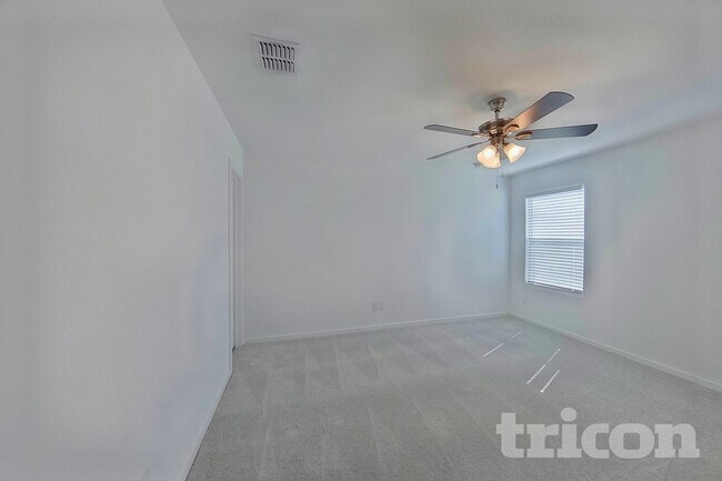 Building Photo - 814 Ginkgo Wy