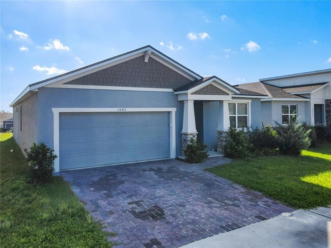 Building Photo - 1043 Lakeshore Breeze Pl