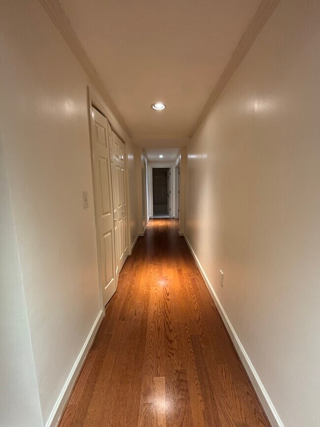 Building Photo - 10615 Honey Brook Cir