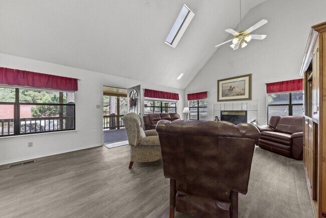 Building Photo - 126 North St