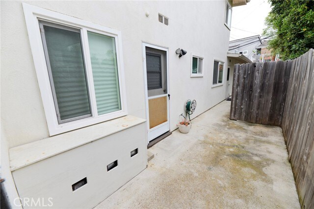 Building Photo - 250 Avenida Del Poniente