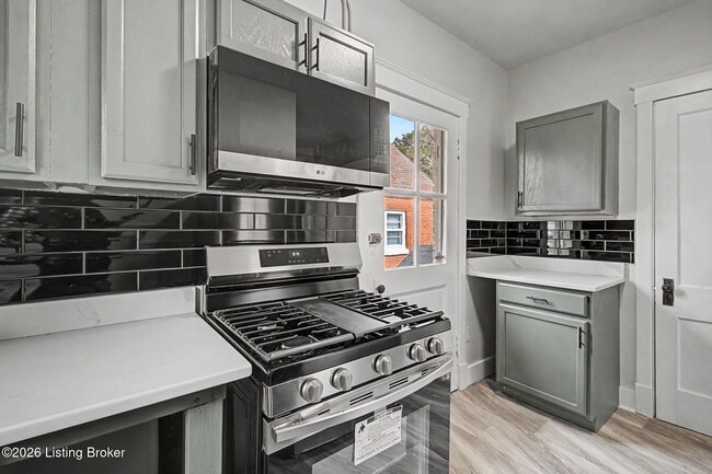 Building Photo - 3 Eutropia Ct