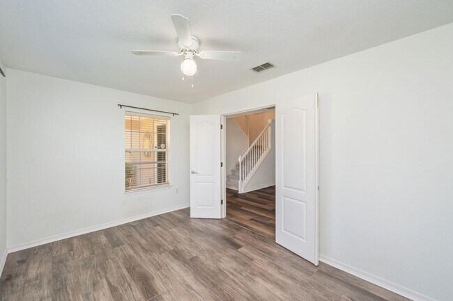 Building Photo - 265 Chipola Cove