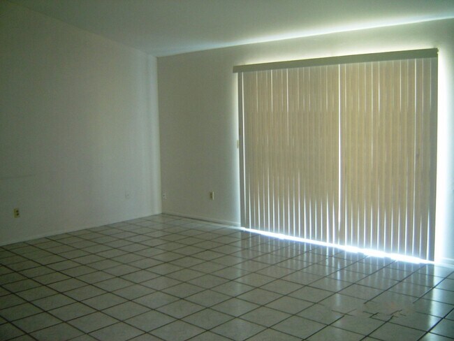 Building Photo - 7705 Simon Ridge Ct