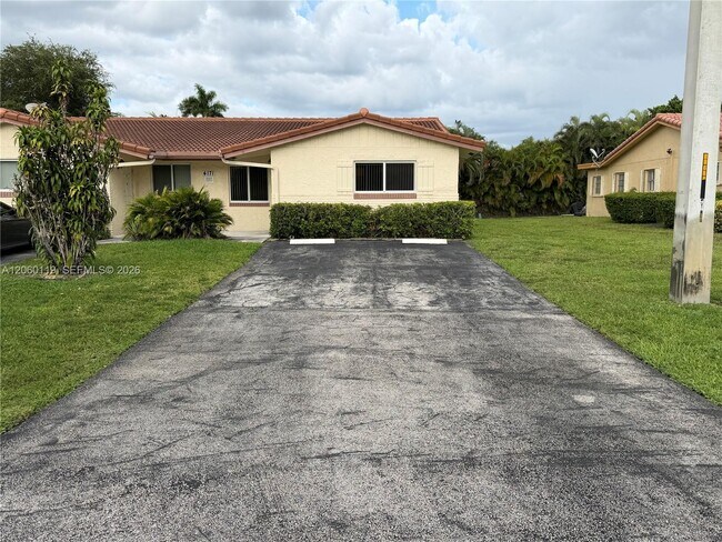 Building Photo - 4171 NW 110th Ave