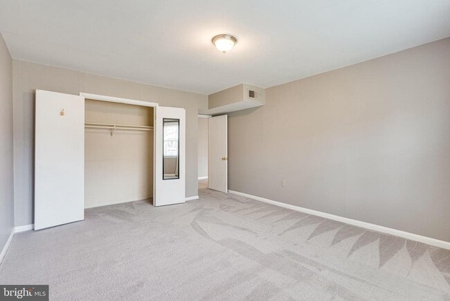 Building Photo - 9479 Fairfax Blvd