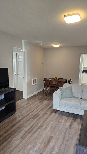 Living room/Dining area - 7219 Mohawk St