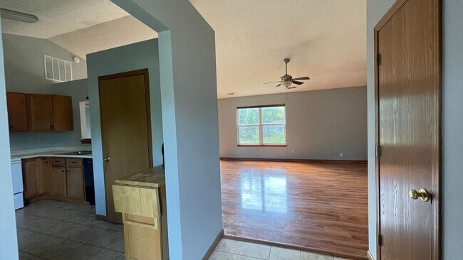 Building Photo - 3 Bedroom Home Located in West Lafayette