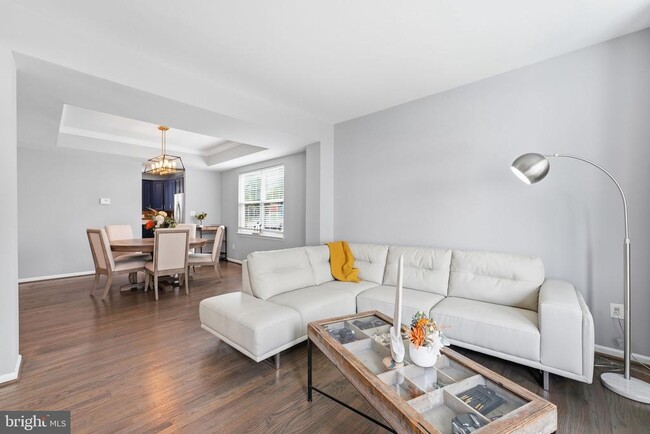 Building Photo - 1 Rivers Edge Terrace