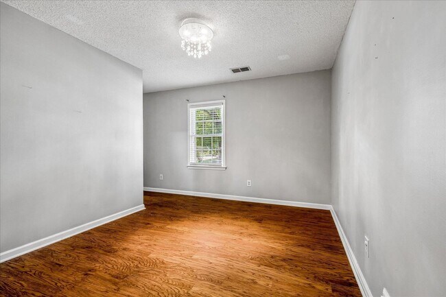 Building Photo - 2836 Baytown Cove