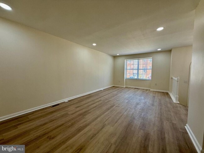 Building Photo - 4 Bright Star Ct