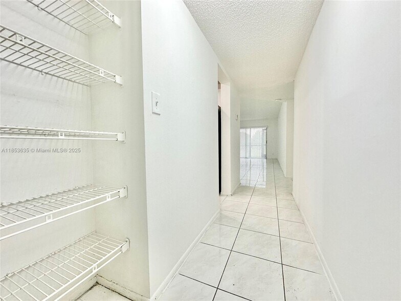 Building Photo - 7900 Fairview Dr