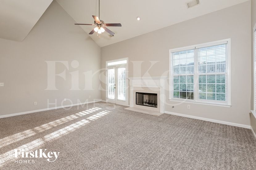 Building Photo - 2307 Loowit Falls Dr