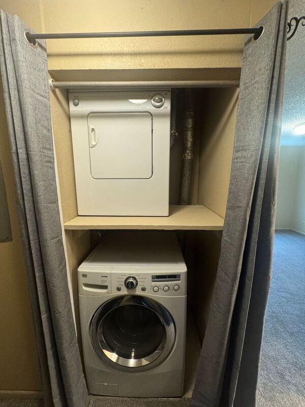 Building Photo - 2685 12th Pl SE