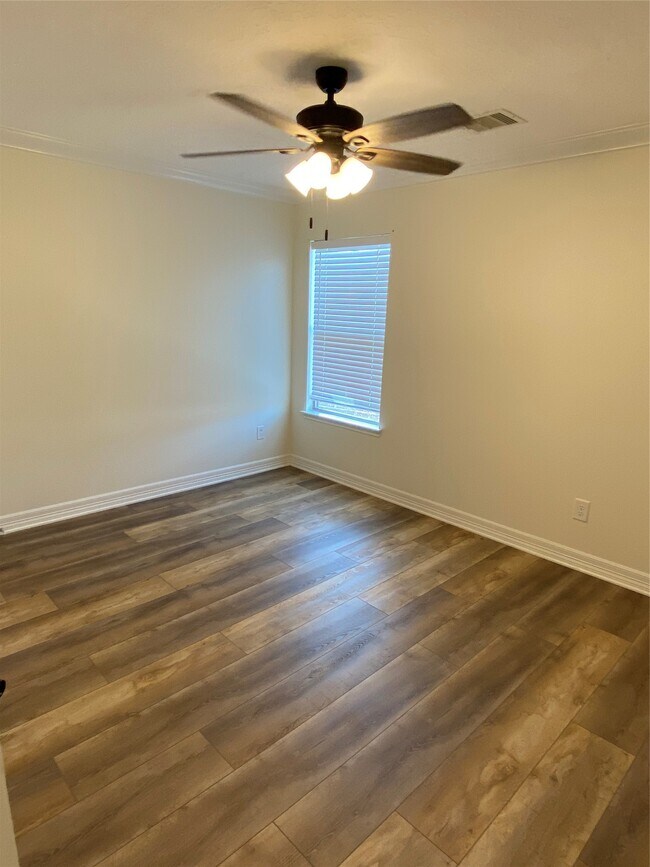 Building Photo - 2915 Beacon Grove St