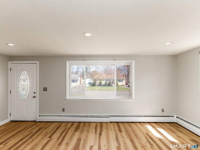 Building Photo - 97 Brussels Ave