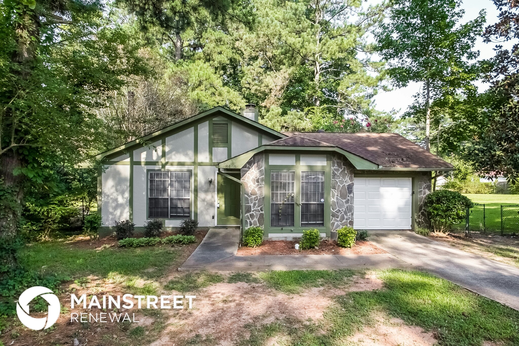 Building Photo - 8495 N Pond Dr