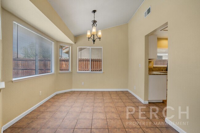 Building Photo - 1285 Granite Dr